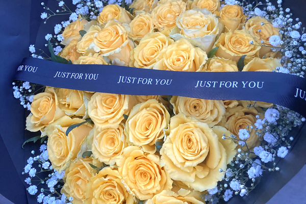 How to Send Flowers to Someone in Johannesburg from Anywhere in South Africa