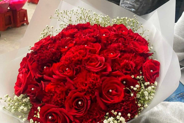 Why Are Fresh Flowers More Expensive Than You Think?